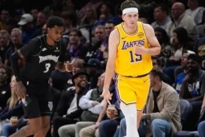 里夫斯绝杀；火箭连胜；弗拉格的成人礼？