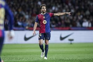 记者：埃里克-加西亚鼻梁骨折，巴萨中卫仅剩阿劳霍和库巴西